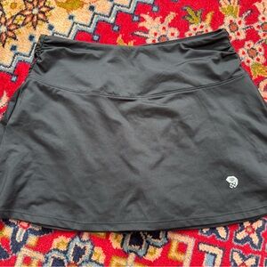 Mountain Hardware Women's Athletic Skirt w/ Under Shorts Size Small